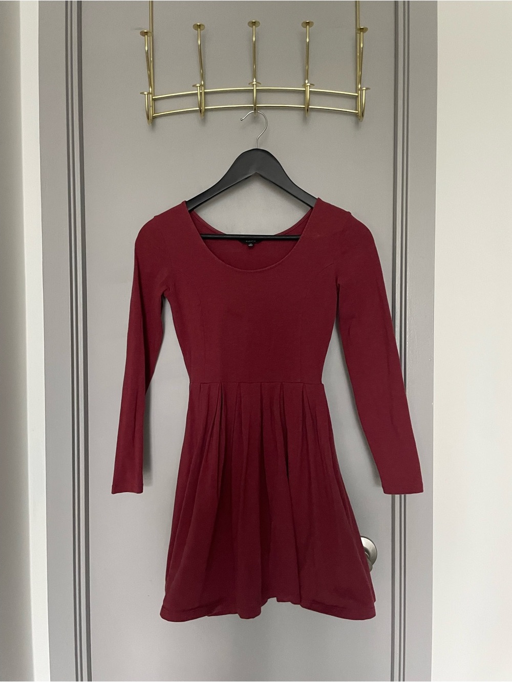 Talula Long Sleeve Scoop Neck Skater Dress in Wine